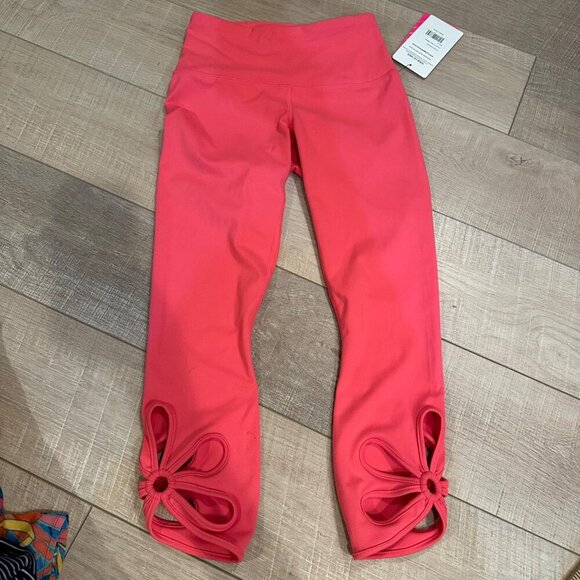 Yoga-Licious Coral Ribbon High-Waist Cropped Leggings Bow Detail NEW XS - Picture 1 of 7